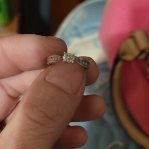 Vintage 10k white gold moissonite ring